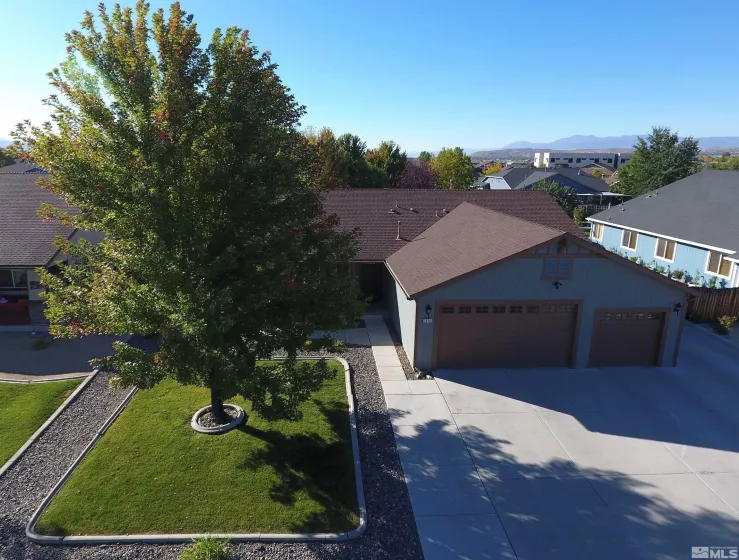 1274 Chara Lane, Sparks, Nevada 89441, 3 Bedrooms Bedrooms, ,2 BathroomsBathrooms,Residential,For Sale,Chara Lane,240012833