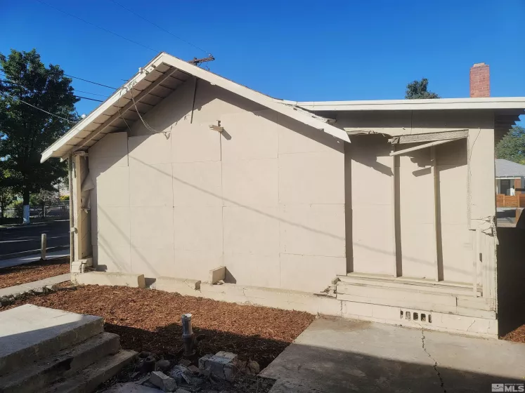 400 4th St, Sparks, Nevada 89431, ,Residential Income,For Sale,4th St,240012849