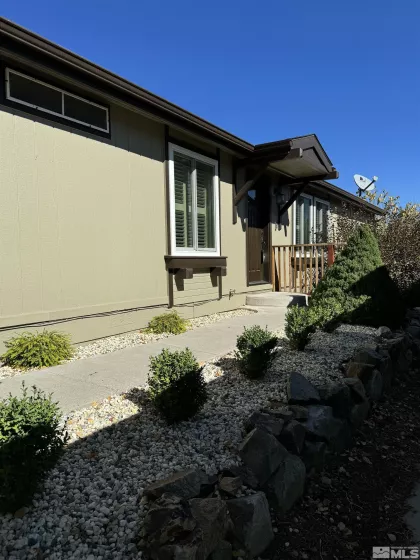 7620 Diamond Point Way, Reno, Nevada 89506, 3 Bedrooms Bedrooms, ,2 BathroomsBathrooms,Residential,For Sale,Diamond Point Way,240012869