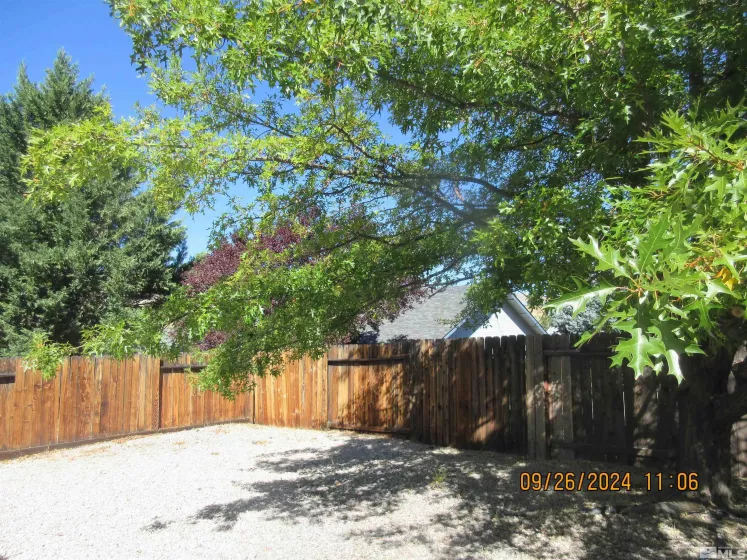 992 Ridgeview Dr, Carson City, Nevada 89705, 3 Bedrooms Bedrooms, ,2 BathroomsBathrooms,Residential,For Sale,Ridgeview Dr,240012897