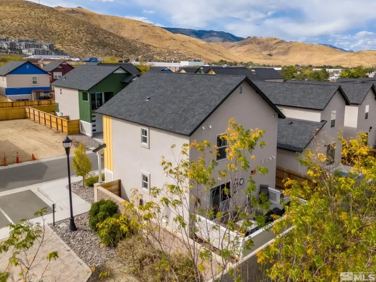 3870 Bonnie Pl, Carson City, Nevada 89701, 3 Bedrooms Bedrooms, ,2 BathroomsBathrooms,Residential,For Sale,Bonnie Pl,240012911