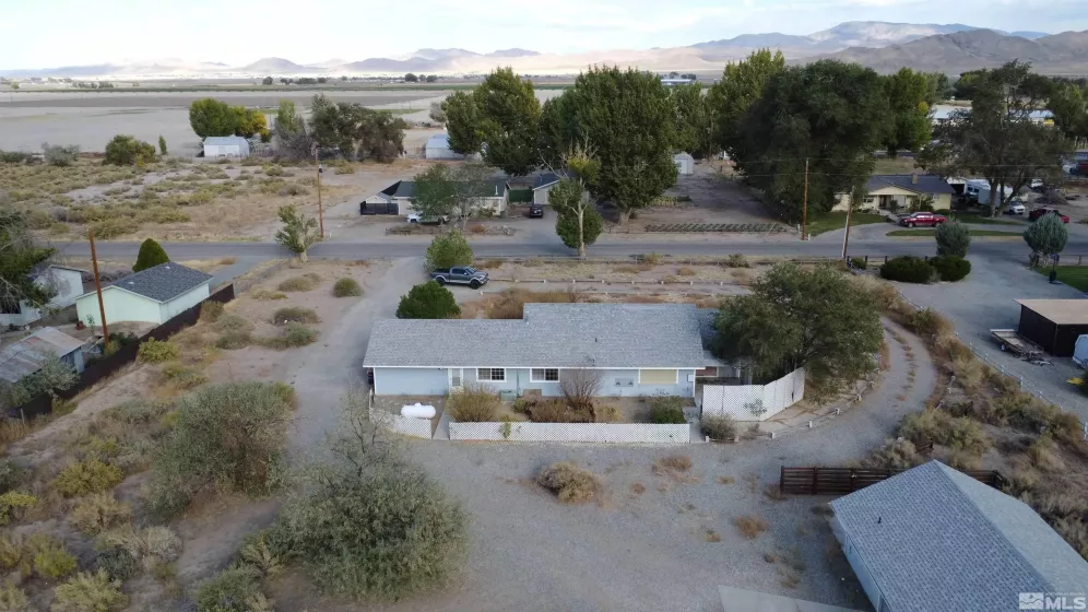 17 Cottonwood Ln, Yerington, Nevada 89447, 3 Bedrooms Bedrooms, ,2 BathroomsBathrooms,Residential,For Sale,Cottonwood Ln,240012926