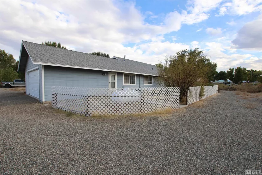 17 Cottonwood Ln, Yerington, Nevada 89447, 3 Bedrooms Bedrooms, ,2 BathroomsBathrooms,Residential,For Sale,Cottonwood Ln,240012926