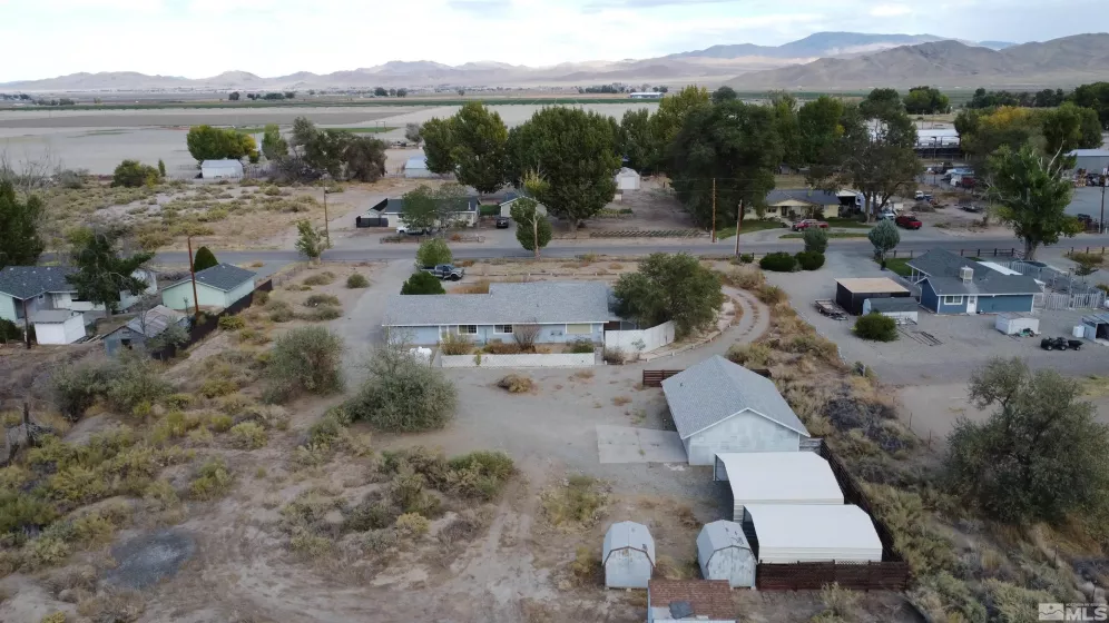 17 Cottonwood Ln, Yerington, Nevada 89447, 3 Bedrooms Bedrooms, ,2 BathroomsBathrooms,Residential,For Sale,Cottonwood Ln,240012926