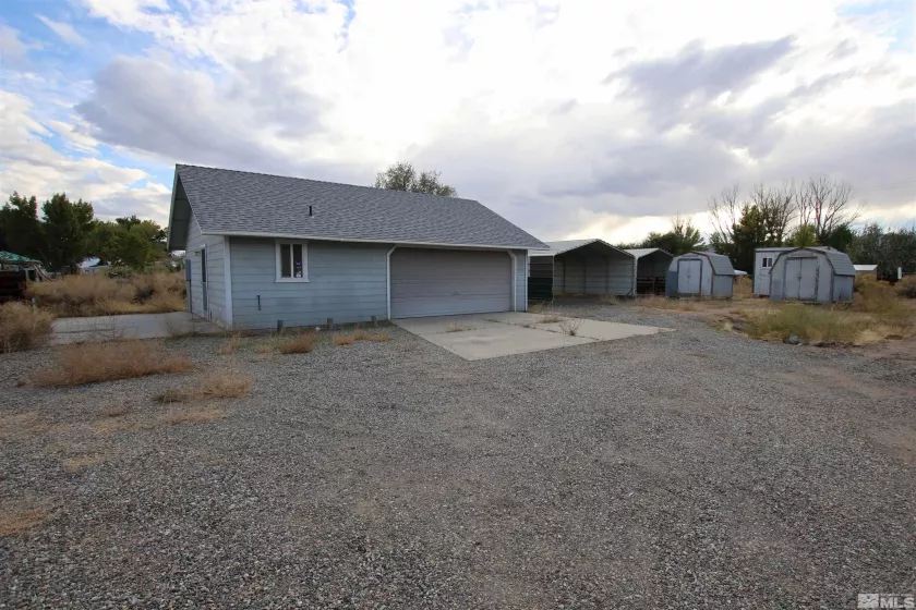 17 Cottonwood Ln, Yerington, Nevada 89447, 3 Bedrooms Bedrooms, ,2 BathroomsBathrooms,Residential,For Sale,Cottonwood Ln,240012926