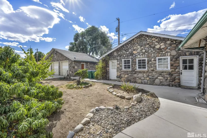 1035 Lander St, Reno, Nevada 89509, 4 Bedrooms Bedrooms, ,3 BathroomsBathrooms,Residential,For Sale,Lander St,240012933