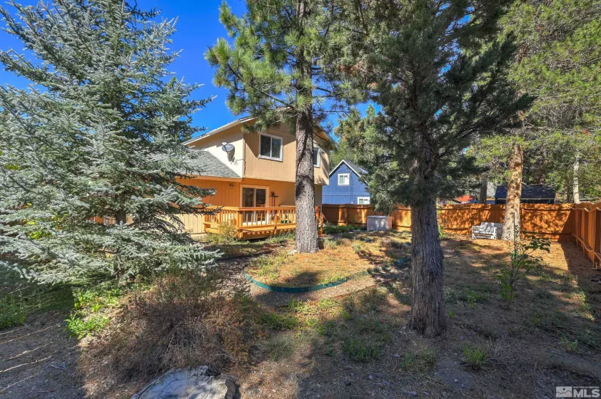 1118 Sioux St, South Lake Tahoe, California 96150, 3 Bedrooms Bedrooms, ,3 BathroomsBathrooms,Residential,For Sale,Sioux St,240012945