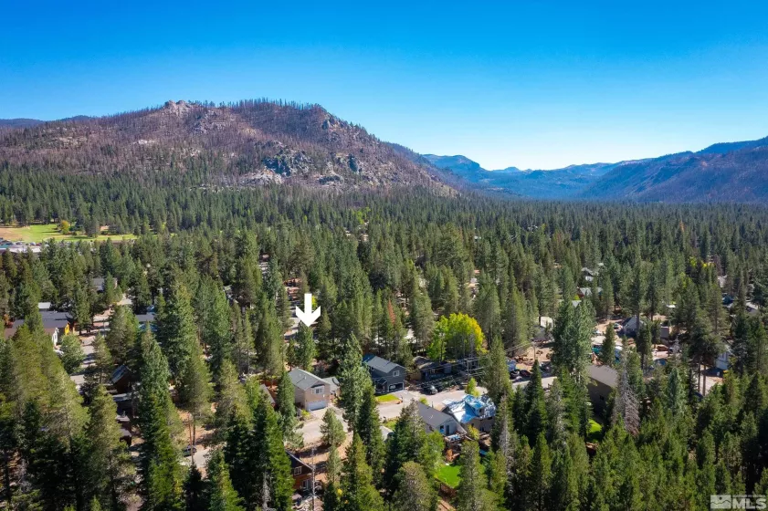 1118 Sioux St, South Lake Tahoe, California 96150, 3 Bedrooms Bedrooms, ,3 BathroomsBathrooms,Residential,For Sale,Sioux St,240012945