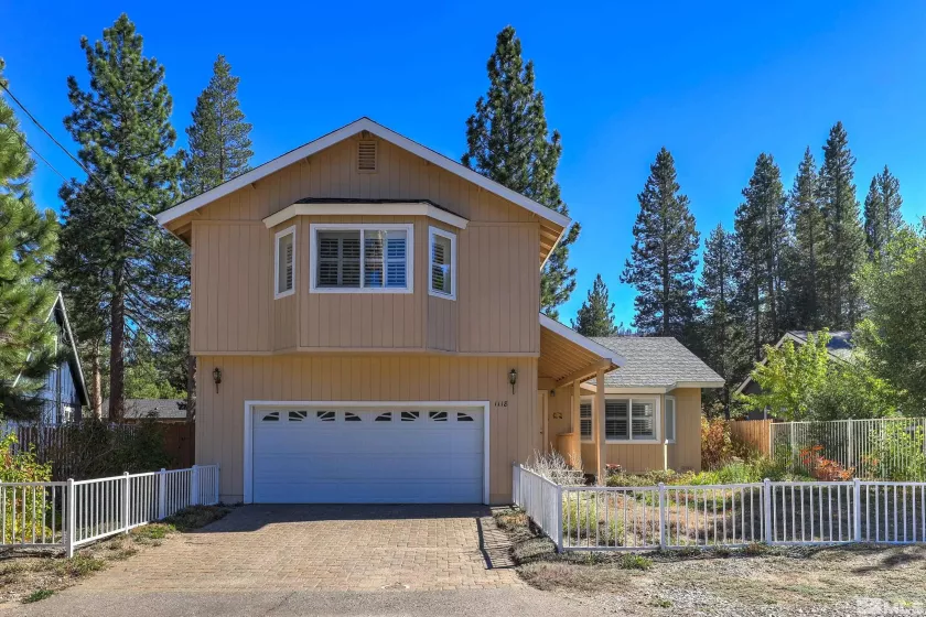 1118 Sioux St, South Lake Tahoe, California 96150, 3 Bedrooms Bedrooms, ,3 BathroomsBathrooms,Residential,For Sale,Sioux St,240012945