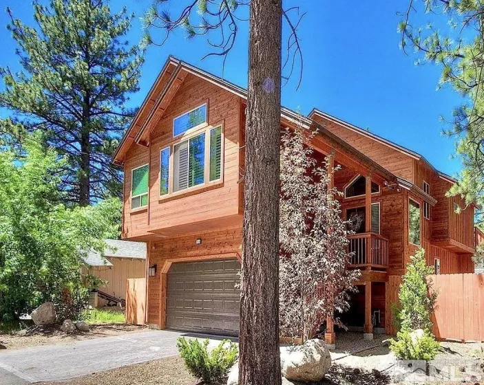 765 Alameda, South Lake Tahoe, California 96150, 4 Bedrooms Bedrooms, ,3 BathroomsBathrooms,Residential,For Sale,Alameda,240012954