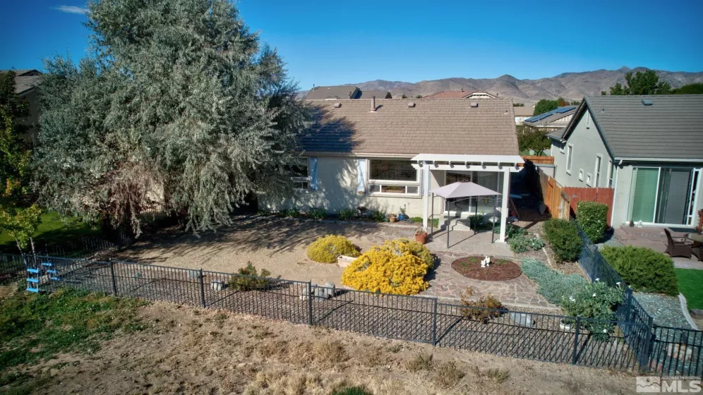 921 Lakeview Drive, Dayton, Nevada 89403, 3 Bedrooms Bedrooms, ,2 BathroomsBathrooms,Residential,For Sale,Lakeview Drive,240012956