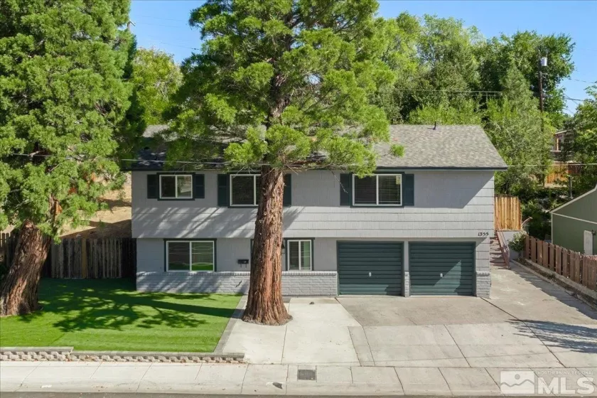 1355 Kings Row, Reno, Nevada 89503, 4 Bedrooms Bedrooms, ,3 BathroomsBathrooms,Residential,For Sale,Kings Row,240012988