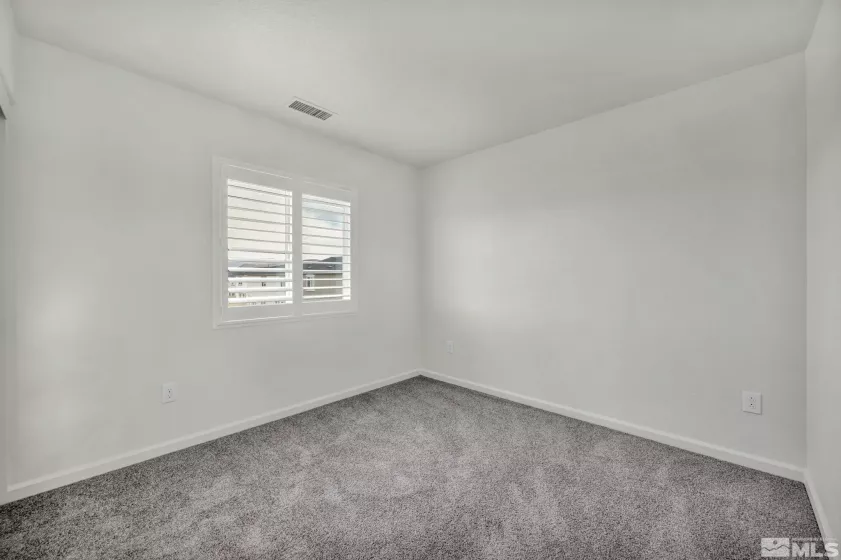 8840 Mahon Dr, Reno, Nevada 89506, 3 Bedrooms Bedrooms, ,2 BathroomsBathrooms,Residential,For Sale,Mahon Dr,240013002