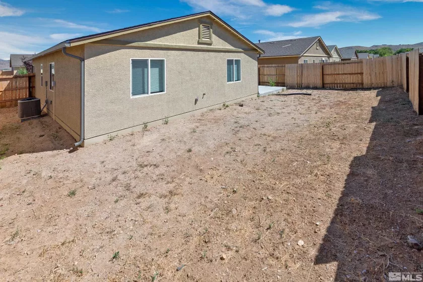 652 McGill Dr, Reno, Nevada 89506, 2 Bedrooms Bedrooms, ,2 BathroomsBathrooms,Residential,For Sale,McGill Dr,240010899