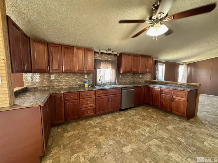 20 Mahogany Blvd, Hadley, Nevada 89045, 4 Bedrooms Bedrooms, ,3 BathroomsBathrooms,Residential,For Sale,Mahogany Blvd,240010682