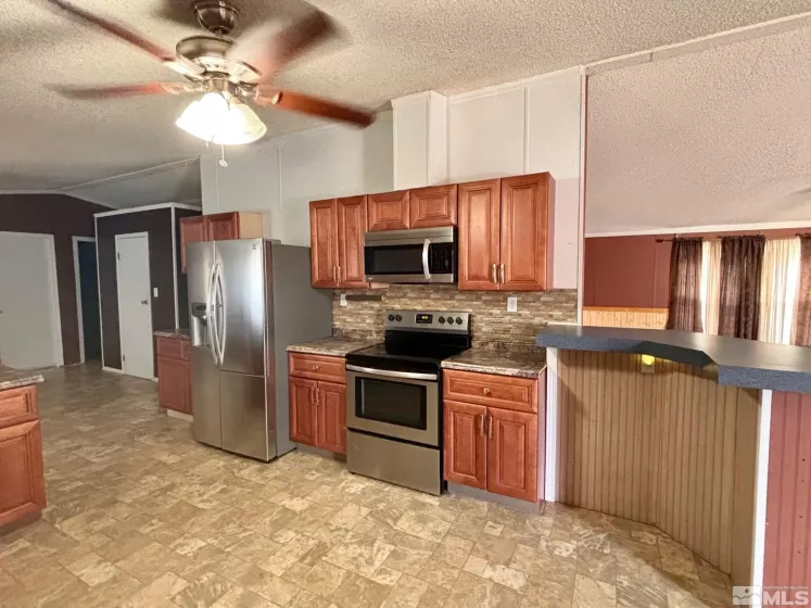 20 Mahogany Blvd, Hadley, Nevada 89045, 4 Bedrooms Bedrooms, ,3 BathroomsBathrooms,Residential,For Sale,Mahogany Blvd,240010682