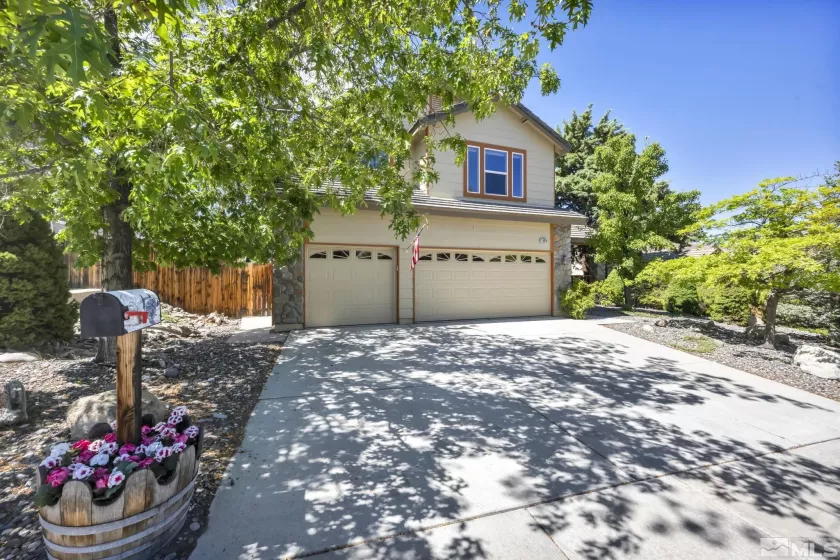 1685 Southview Dr., Sparks, Nevada 89436, 5 Bedrooms Bedrooms, ,3 BathroomsBathrooms,Residential,For Sale,Southview Dr.,240010398