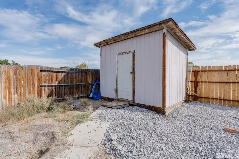 270 Flint St, Fernley, Nevada 89408, 3 Bedrooms Bedrooms, ,2 BathroomsBathrooms,Residential,For Sale,Flint St,240013035