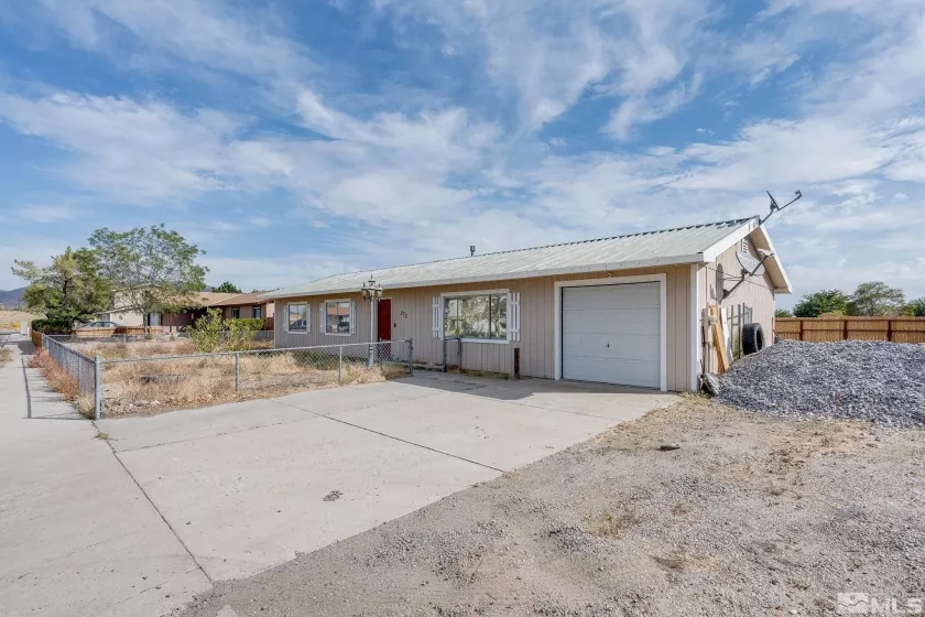 270 Flint St, Fernley, Nevada 89408, 3 Bedrooms Bedrooms, ,2 BathroomsBathrooms,Residential,For Sale,Flint St,240013035