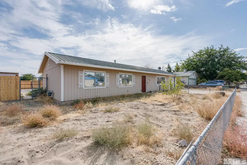 270 Flint St, Fernley, Nevada 89408, 3 Bedrooms Bedrooms, ,2 BathroomsBathrooms,Residential,For Sale,Flint St,240013035