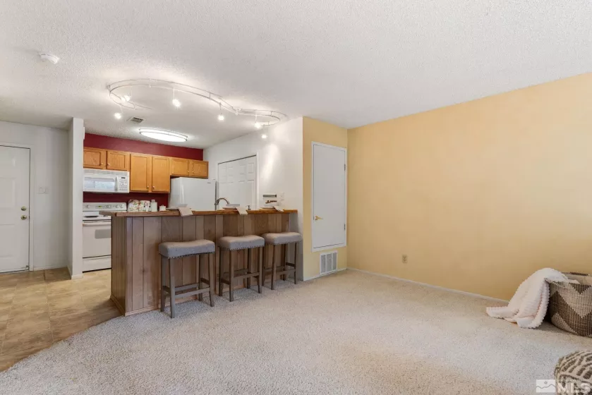 1013 Bradley Square, Sparks, Nevada 89434, 2 Bedrooms Bedrooms, ,1 BathroomBathrooms,Residential,For Sale,Bradley Square,240013125