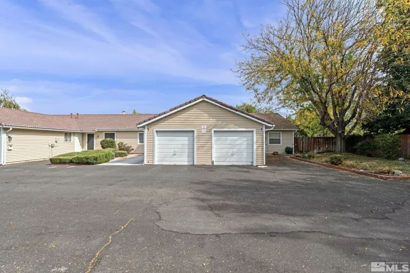 1013 Bradley Square, Sparks, Nevada 89434, 2 Bedrooms Bedrooms, ,1 BathroomBathrooms,Residential,For Sale,Bradley Square,240013125