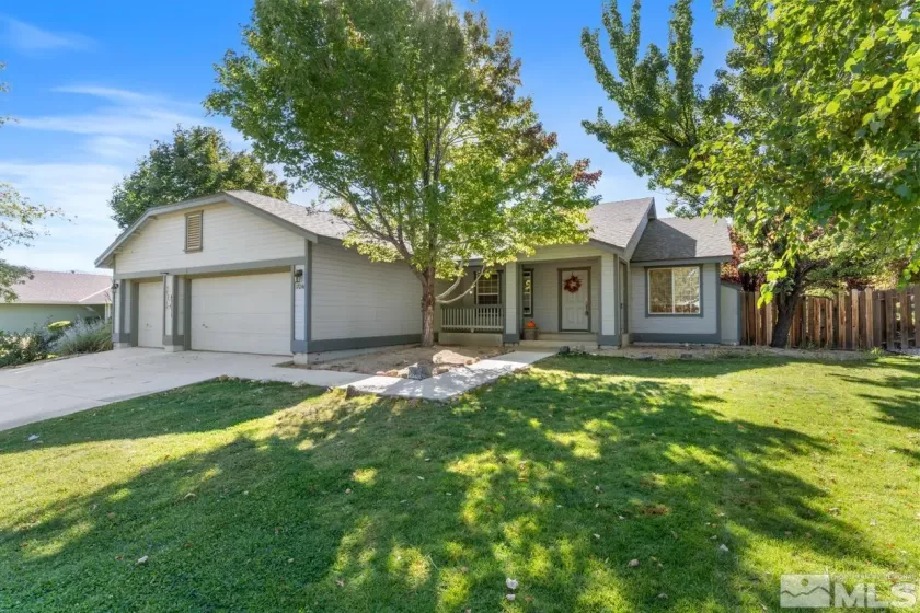 17040 Castle Pine Dr, Reno, Nevada 89511, 3 Bedrooms Bedrooms, ,2 BathroomsBathrooms,Residential,For Sale,Castle Pine Dr,240013207