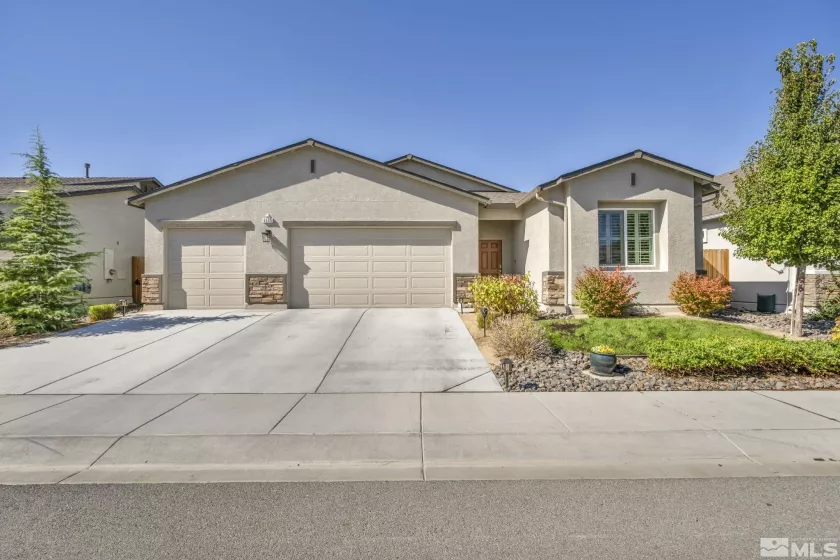 6555 Coyote Call Trl, Sparks, Nevada 89436, 3 Bedrooms Bedrooms, ,2 BathroomsBathrooms,Residential,For Sale,Coyote Call Trl,240013448