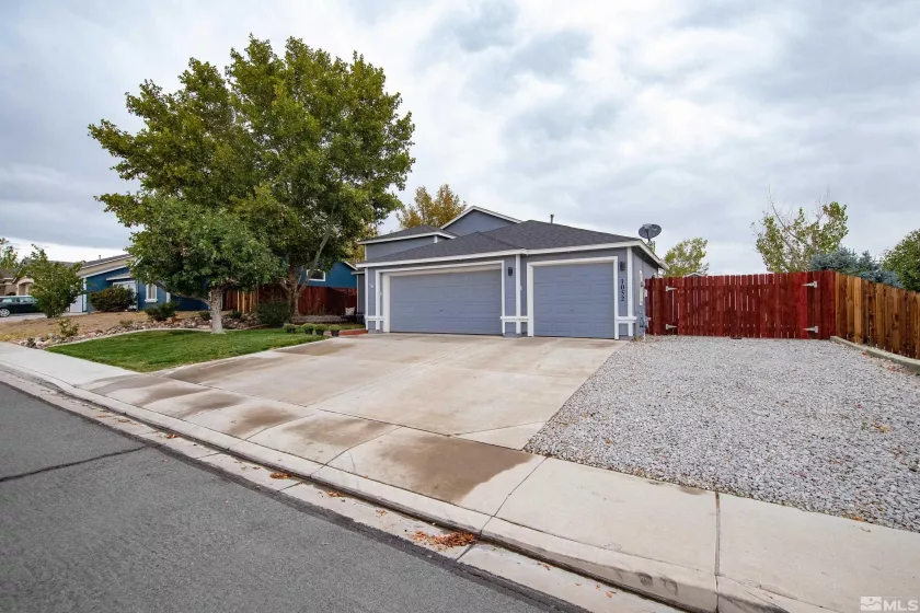 1052 Rimfield Way, Fernley, Nevada 89408, 4 Bedrooms Bedrooms, ,2 BathroomsBathrooms,Residential,For Sale,Rimfield Way,240013444