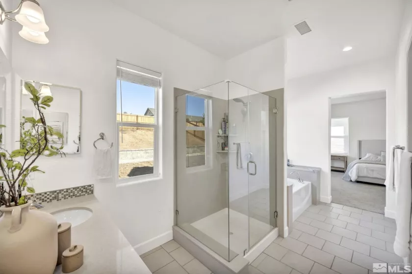 11620 Paradise View drive, Sparks, Nevada 89441, 3 Bedrooms Bedrooms, ,2 BathroomsBathrooms,Residential,For Sale,Paradise View drive,240013441