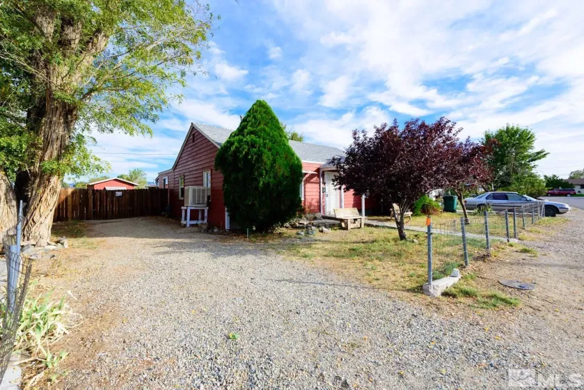 222 Valley Dr., Yerington, Nevada 89447, 3 Bedrooms Bedrooms, ,2 BathroomsBathrooms,Residential,For Sale,Valley Dr.,240013079