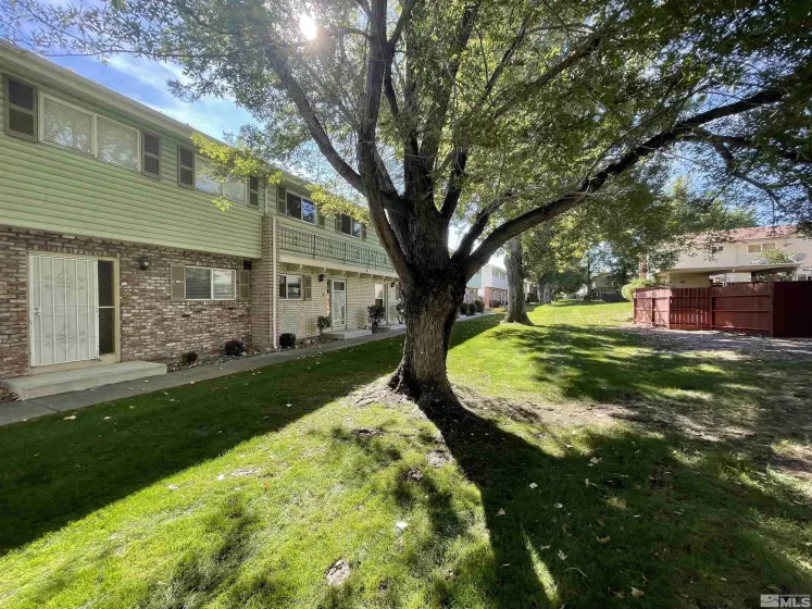 270 Smithridge Park, Reno, Nevada 89502, 2 Bedrooms Bedrooms, ,1 BathroomBathrooms,Residential,For Sale,Smithridge Park,240013073