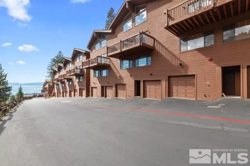 400 Fairview Blvd Unit 197, Incline Village, Nevada 89451, 2 Bedrooms Bedrooms, ,2 BathroomsBathrooms,Residential,For Sale,Fairview Blvd Unit 197,230012096