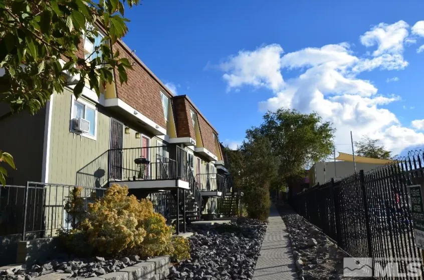 1418 9Th St, Reno, Nevada 89512, 2 Bedrooms Bedrooms, ,1 BathroomBathrooms,Residential,For Sale,9Th St,230011954