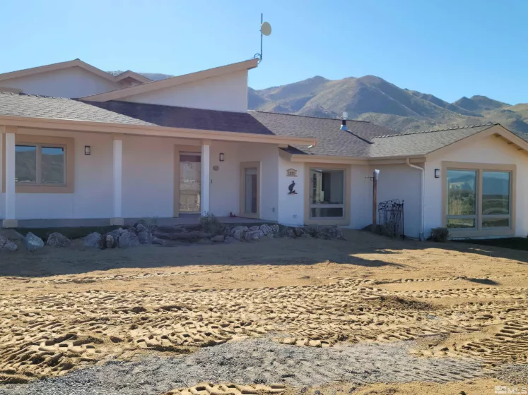 1297 Deerlodge Rd, Reno, Nevada 89508, 5 Bedrooms Bedrooms, ,3 BathroomsBathrooms,Residential,For Sale,Deerlodge Rd,220016781