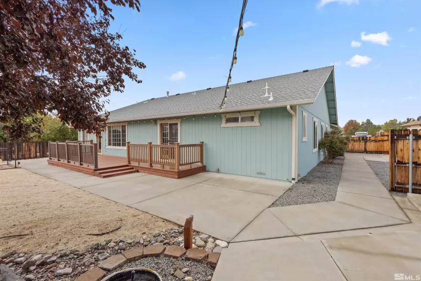 1018 Rook Way, Sparks, Nevada 89441, 4 Bedrooms Bedrooms, ,3 BathroomsBathrooms,Residential,For Sale,Rook Way,240013462