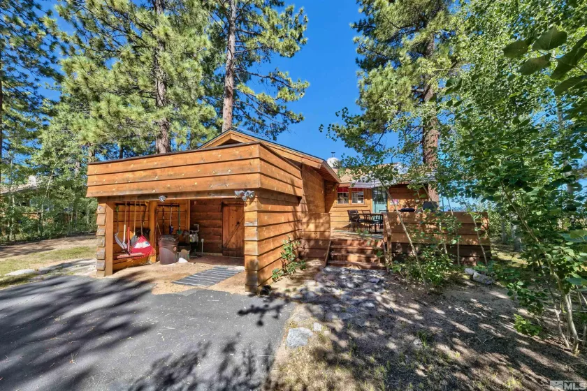 3865 Beach Road, South Lake Tahoe, California 96150, 3 Bedrooms Bedrooms, ,2 BathroomsBathrooms,Residential,For Sale,Beach Road,240013431