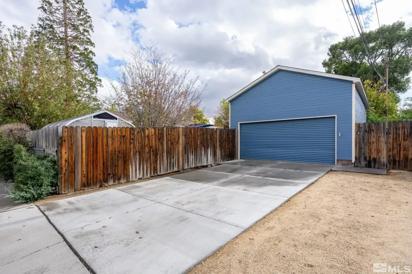 711 Yori Ave, Reno, Nevada 89502, 3 Bedrooms Bedrooms, ,3 BathroomsBathrooms,Residential,For Sale,Yori Ave,240013354