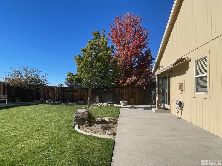 7645 Crest Bluff Dr, Reno, Nevada 89506, 3 Bedrooms Bedrooms, ,2 BathroomsBathrooms,Residential,For Sale,Crest Bluff Dr,240013280