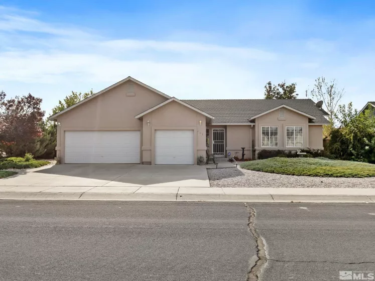 991 Julia Ln, Fernley, Nevada 89408, 3 Bedrooms Bedrooms, ,2 BathroomsBathrooms,Residential,For Sale,Julia Ln,240013278