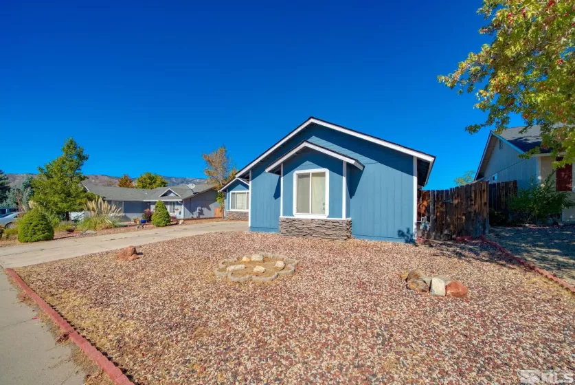 994 Haystack Dr., Carson City, Nevada 89705, 3 Bedrooms Bedrooms, ,2 BathroomsBathrooms,Residential,For Sale,Haystack Dr.,240013273