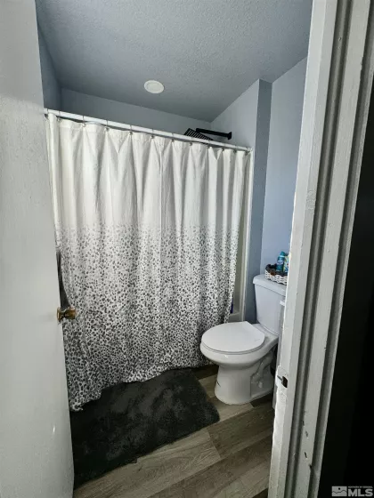 1350 Elmhurst Ave, Lovelock, Nevada 89419, 3 Bedrooms Bedrooms, ,2 BathroomsBathrooms,Residential,For Sale,Elmhurst Ave,240013516