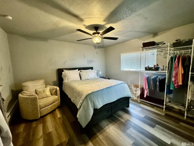 1350 Elmhurst Ave, Lovelock, Nevada 89419, 3 Bedrooms Bedrooms, ,2 BathroomsBathrooms,Residential,For Sale,Elmhurst Ave,240013516