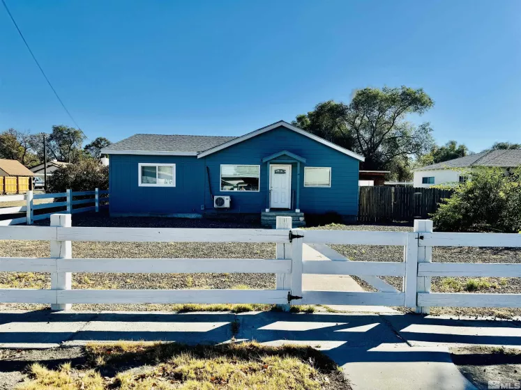 1350 Elmhurst Ave, Lovelock, Nevada 89419, 3 Bedrooms Bedrooms, ,2 BathroomsBathrooms,Residential,For Sale,Elmhurst Ave,240013516