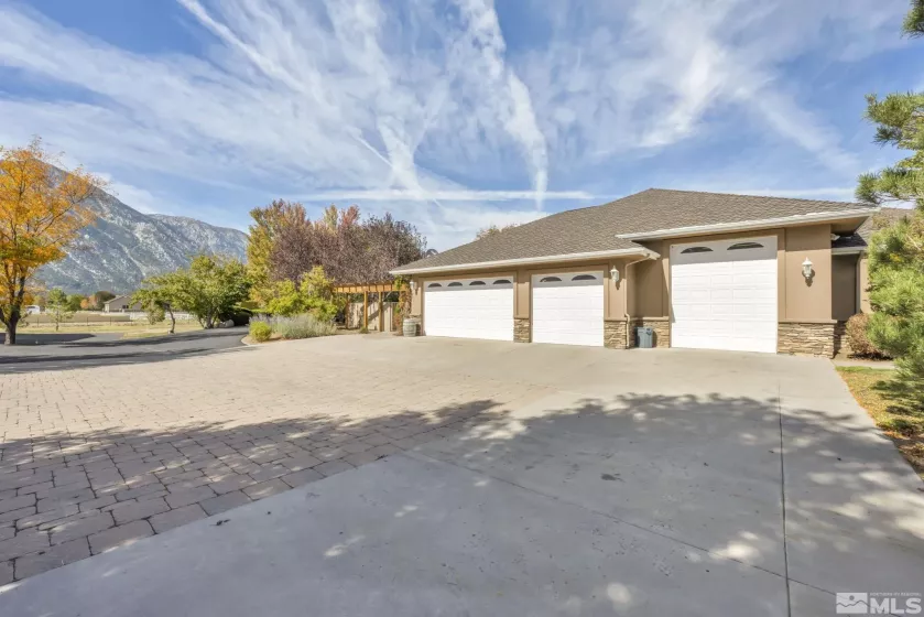 901 Fairview Lane, Gardnerville, Nevada 89460, 4 Bedrooms Bedrooms, ,3 BathroomsBathrooms,Residential,For Sale,Fairview Lane,240013159