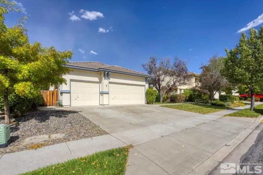 7116 Cinnamon Drive, Sparks, Nevada 89436, 4 Bedrooms Bedrooms, ,2 BathroomsBathrooms,Residential,For Sale,Cinnamon Drive,240013156