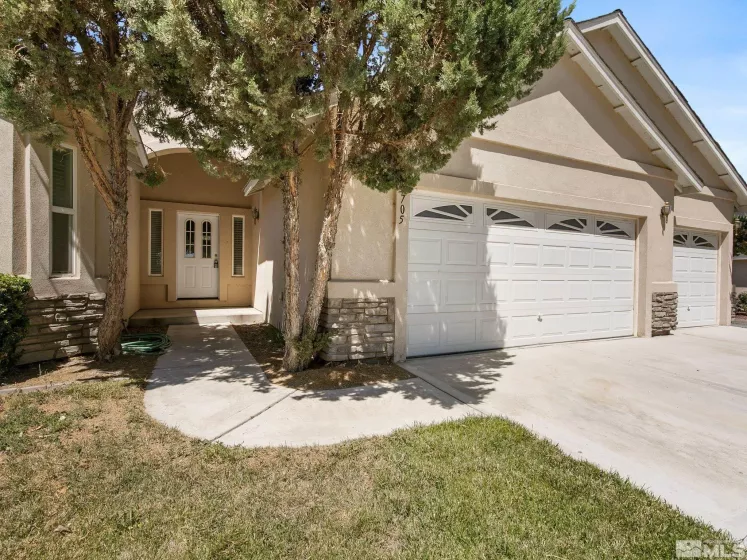 705 DIVOT DRIVE, Fernley, Nevada 89408, 3 Bedrooms Bedrooms, ,2 BathroomsBathrooms,Residential,For Sale,DIVOT DRIVE,240009353