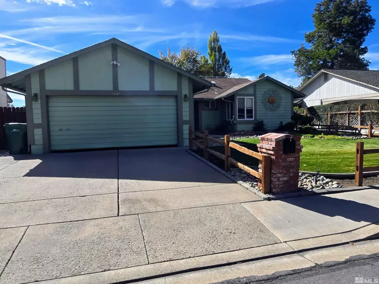 1641 Sprucemont St, Sparks, Nevada 89434, 3 Bedrooms Bedrooms, ,2 BathroomsBathrooms,Residential,For Sale,Sprucemont St,240013586