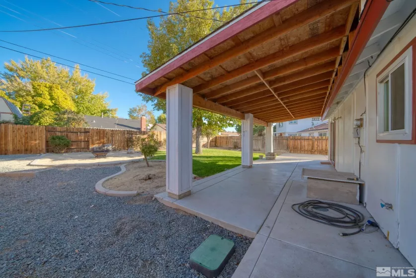 1640 Trabert Way, Sparks, Nevada 89431, 3 Bedrooms Bedrooms, ,2 BathroomsBathrooms,Residential,For Sale,Trabert Way,240013543