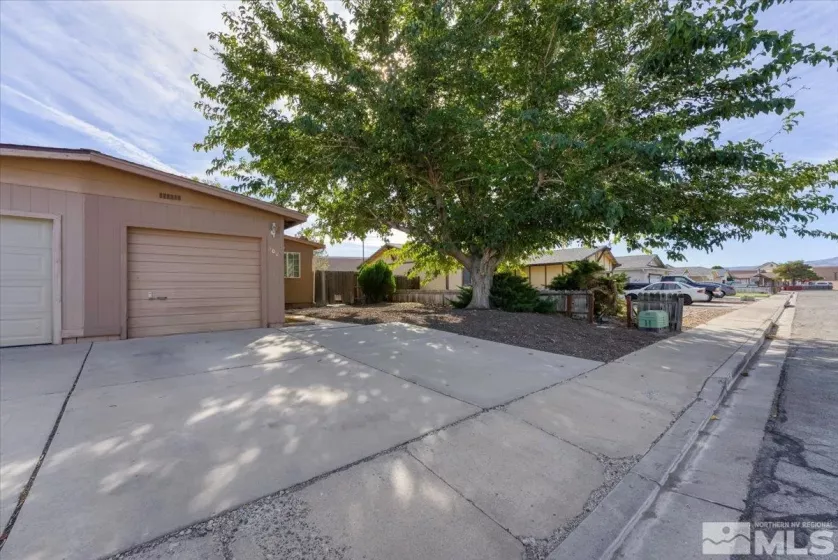 302 Andrea Way, Fernley, Nevada 89408, 2 Bedrooms Bedrooms, ,2 BathroomsBathrooms,Residential,For Sale,Andrea Way,240013599